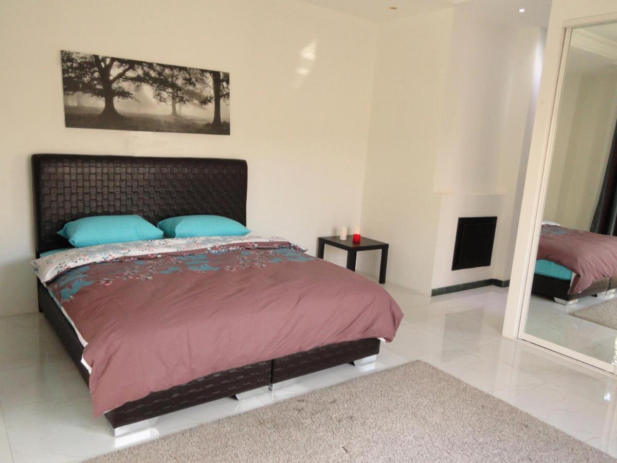 Diyarkom Apartment Amán Habitación foto